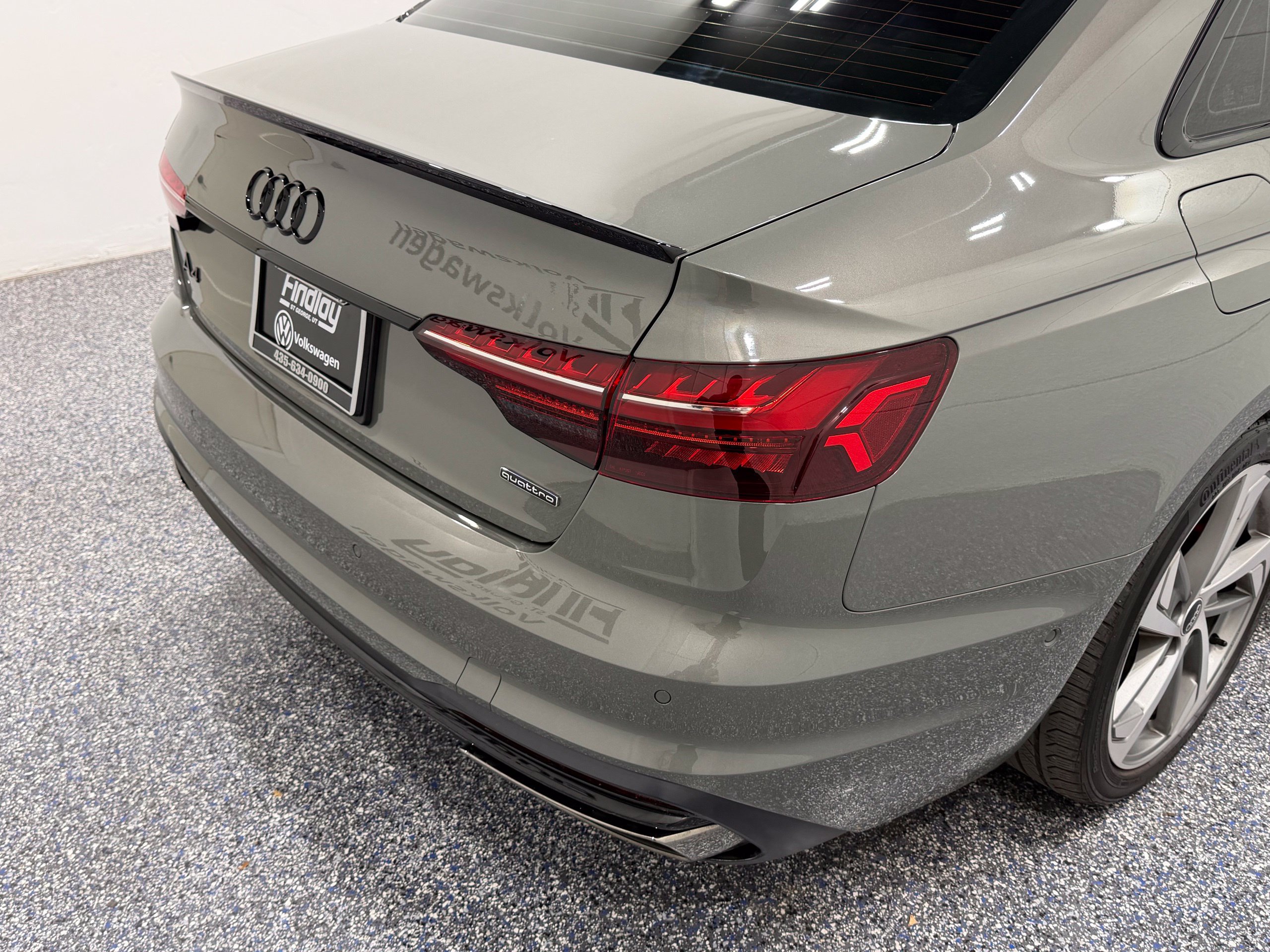 Used 2023 Audi A4 2.0T Prestige w/ Prestige Package AWD/4WD image 17