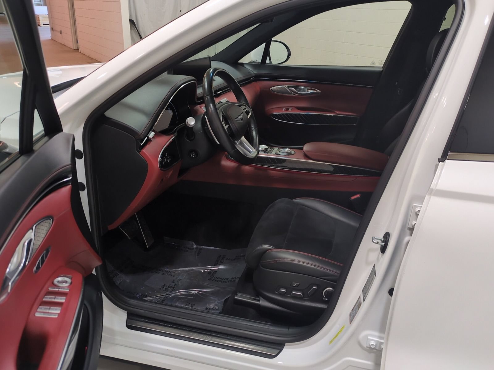 Used 2022 Genesis GV70 3.5T Sport w/ Sport Prestige Package AWD/4WD image 16