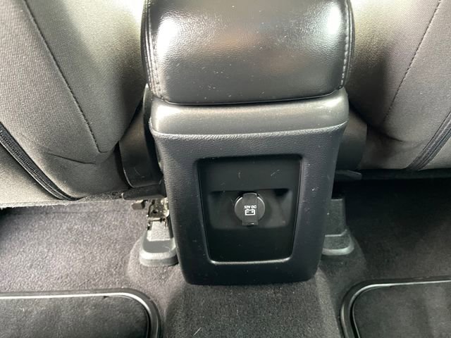 Used 2015 Dodge Journey SXT w/ Flexible Seating Group image 21