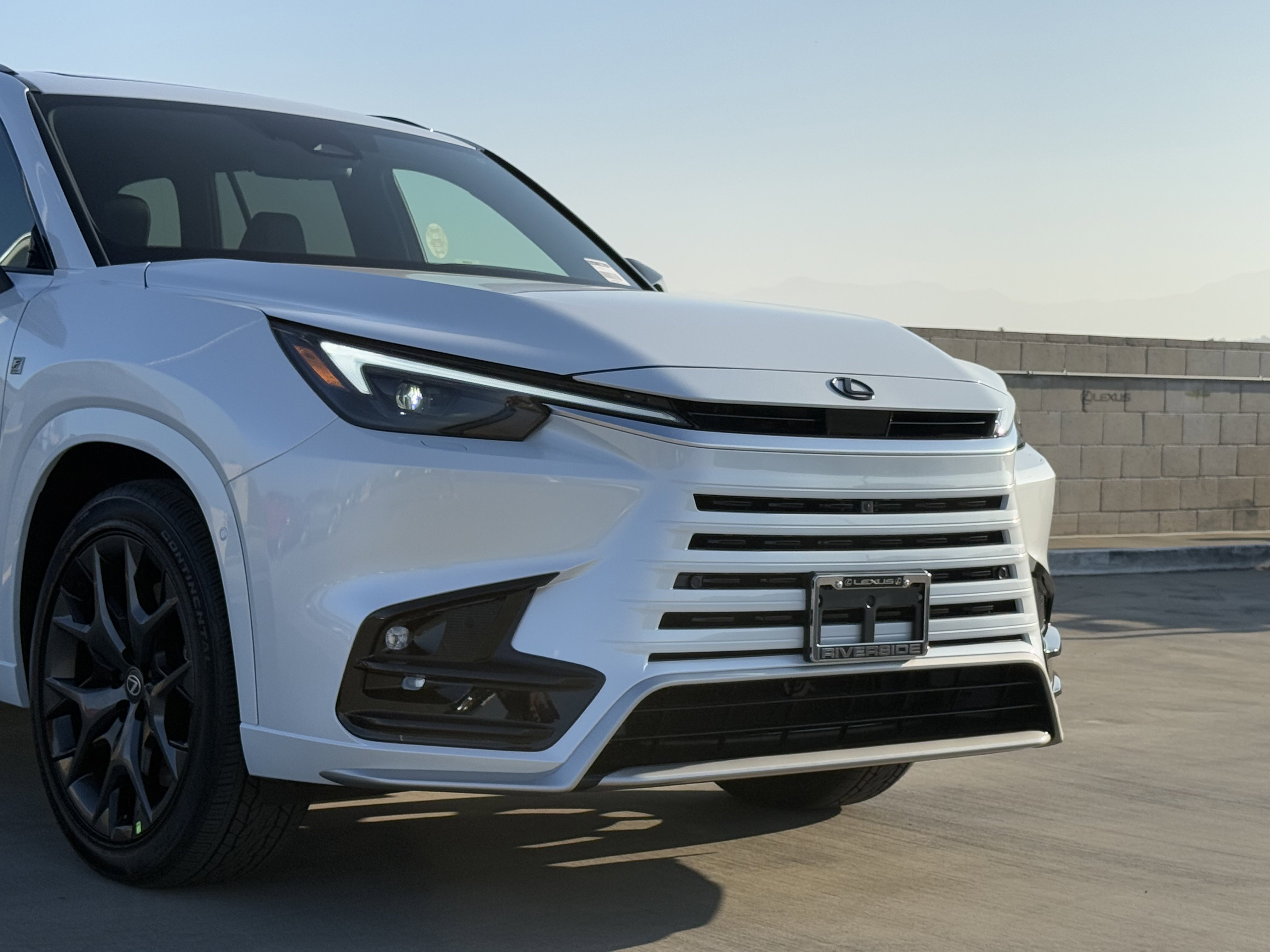 New 2026 Lexus TX 500h AWD image 3