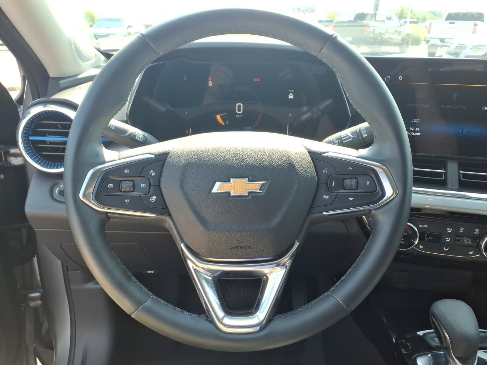 Used 2025 Chevrolet Trax LT w/ Driver Confidence Package FWD image 19