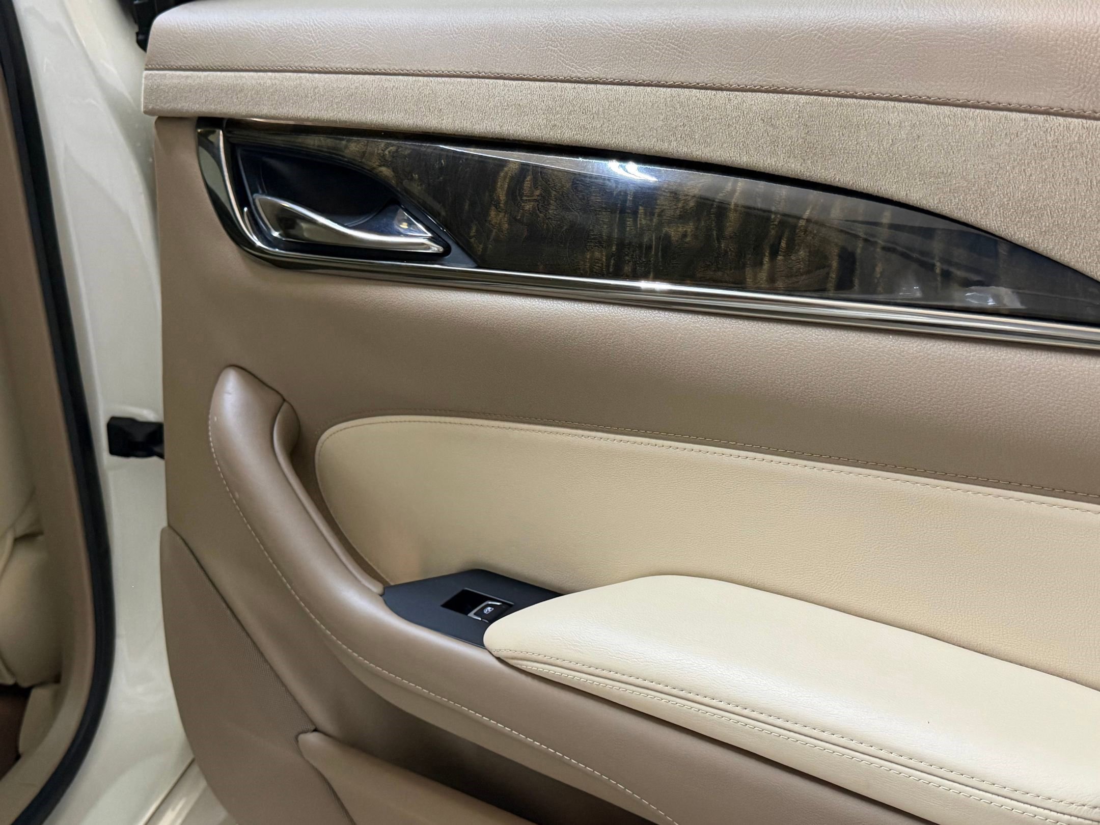 Used 2014 Cadillac CTS Luxury image 42