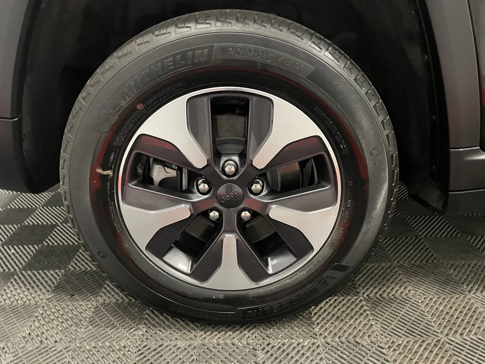 Used 2024 Jeep Grand Cherokee Limited 4xe image 19