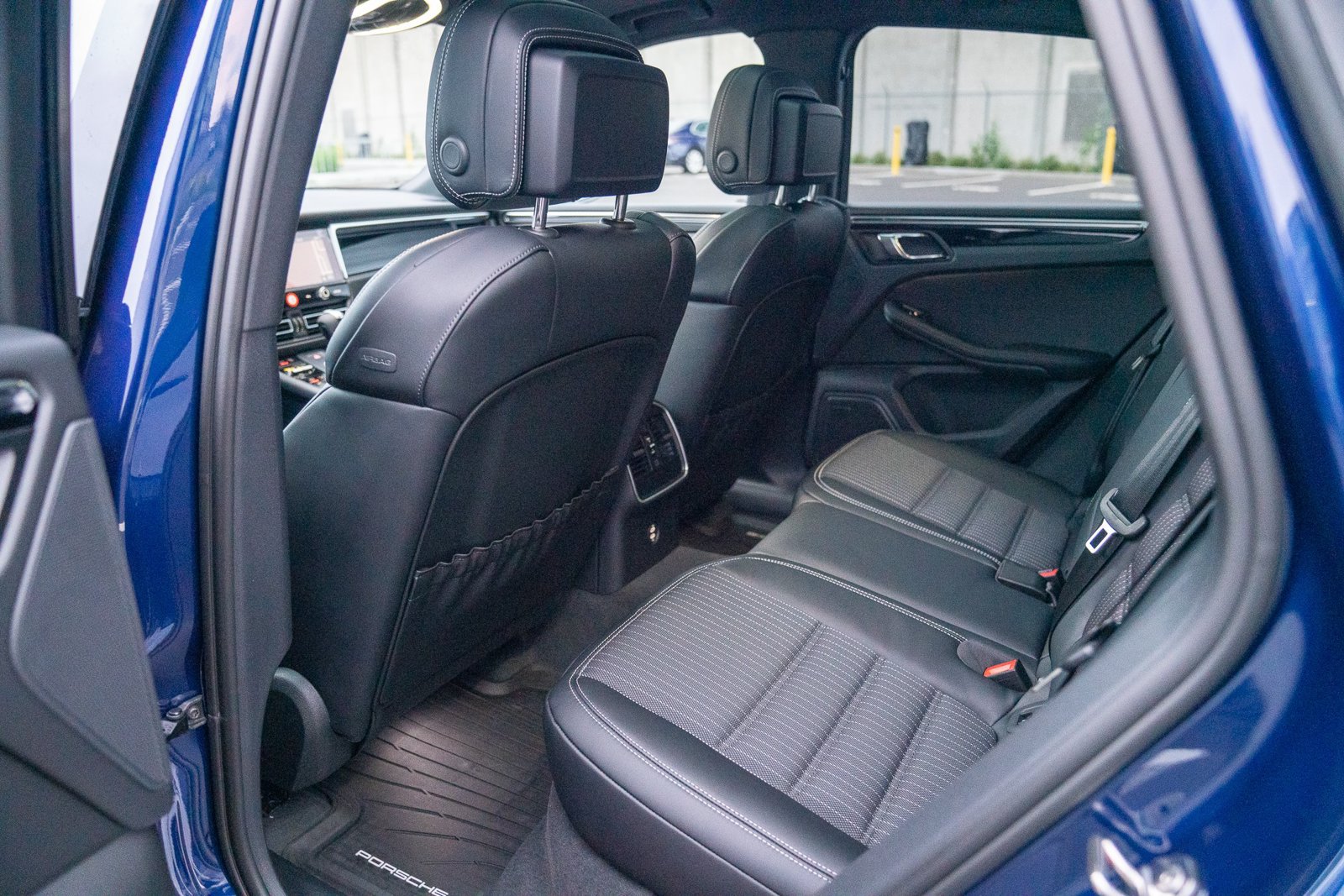 Certified 2026 Porsche Macan Turbo AWD/4WD image 24