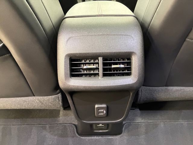 Certified 2022 Chevrolet Equinox RS w/ RS Leather Package AWD/4WD image 19