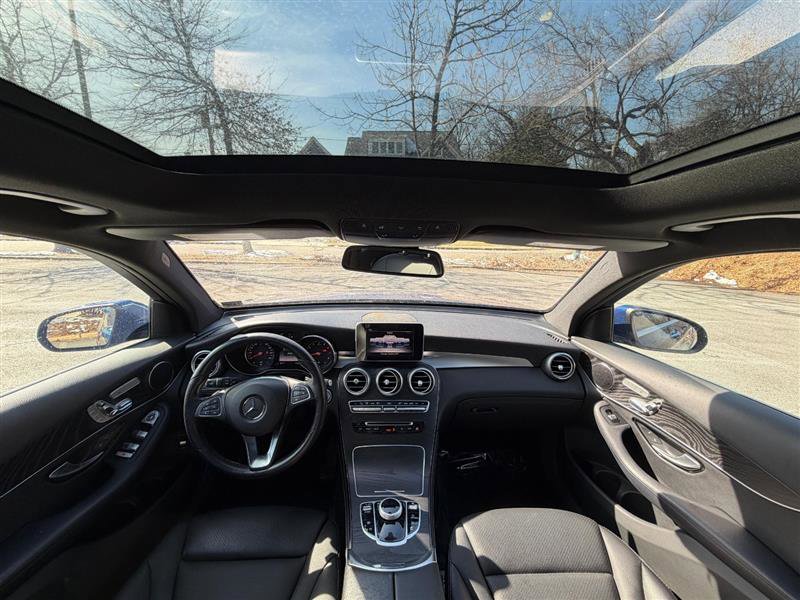 Used 2018 Mercedes-Benz GLC 300 4MATIC image 34