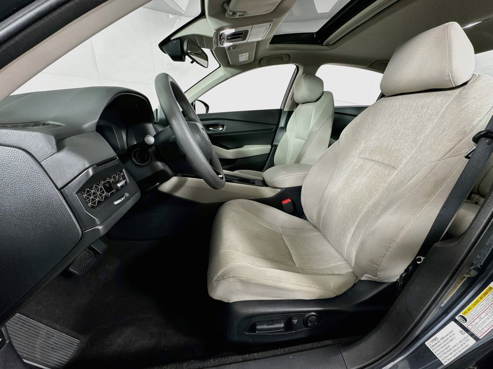 Certified 2024 Honda Accord EX image 11