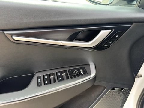 Used 2022 Kia EV6 Wind w/ Wind Technology Package AWD/4WD image 17