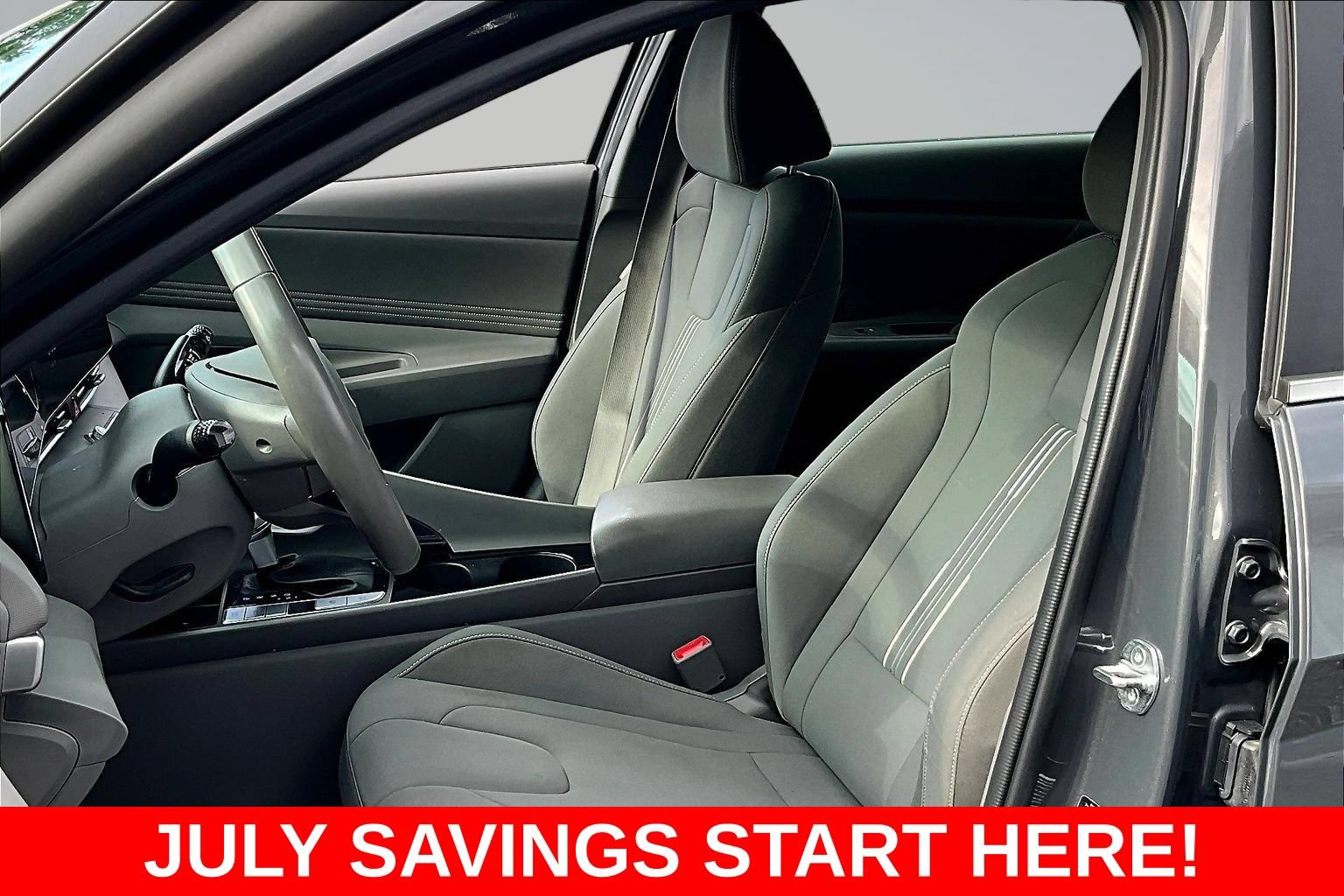 Used 2024 Hyundai Elantra SEL w/ Convenience Package FWD image 23