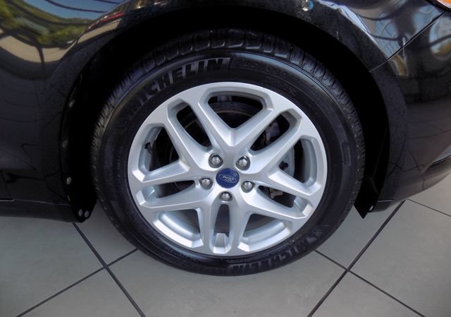 Used 2013 Ford Fusion SE FWD image 9