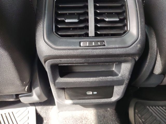 Used 2022 Volkswagen Taos SE image 17