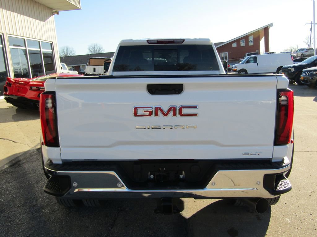 New 2026 GMC Sierra 3500 SLT w/ SLT Convenience Package image 4