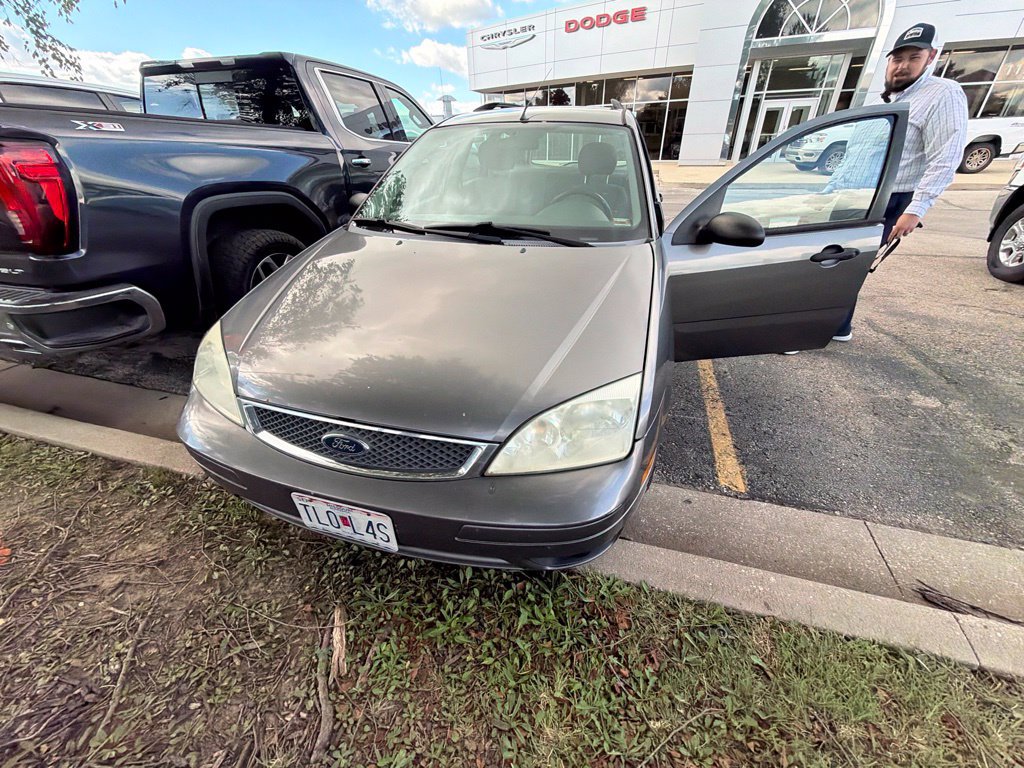 Used 2005 Ford Focus ZXW Wagon FWD image 6