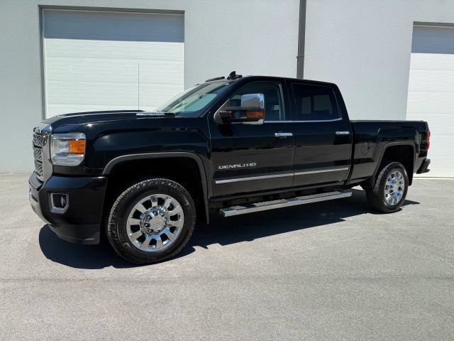 Used 2019 GMC Sierra 2500 Denali AWD/4WD image 2