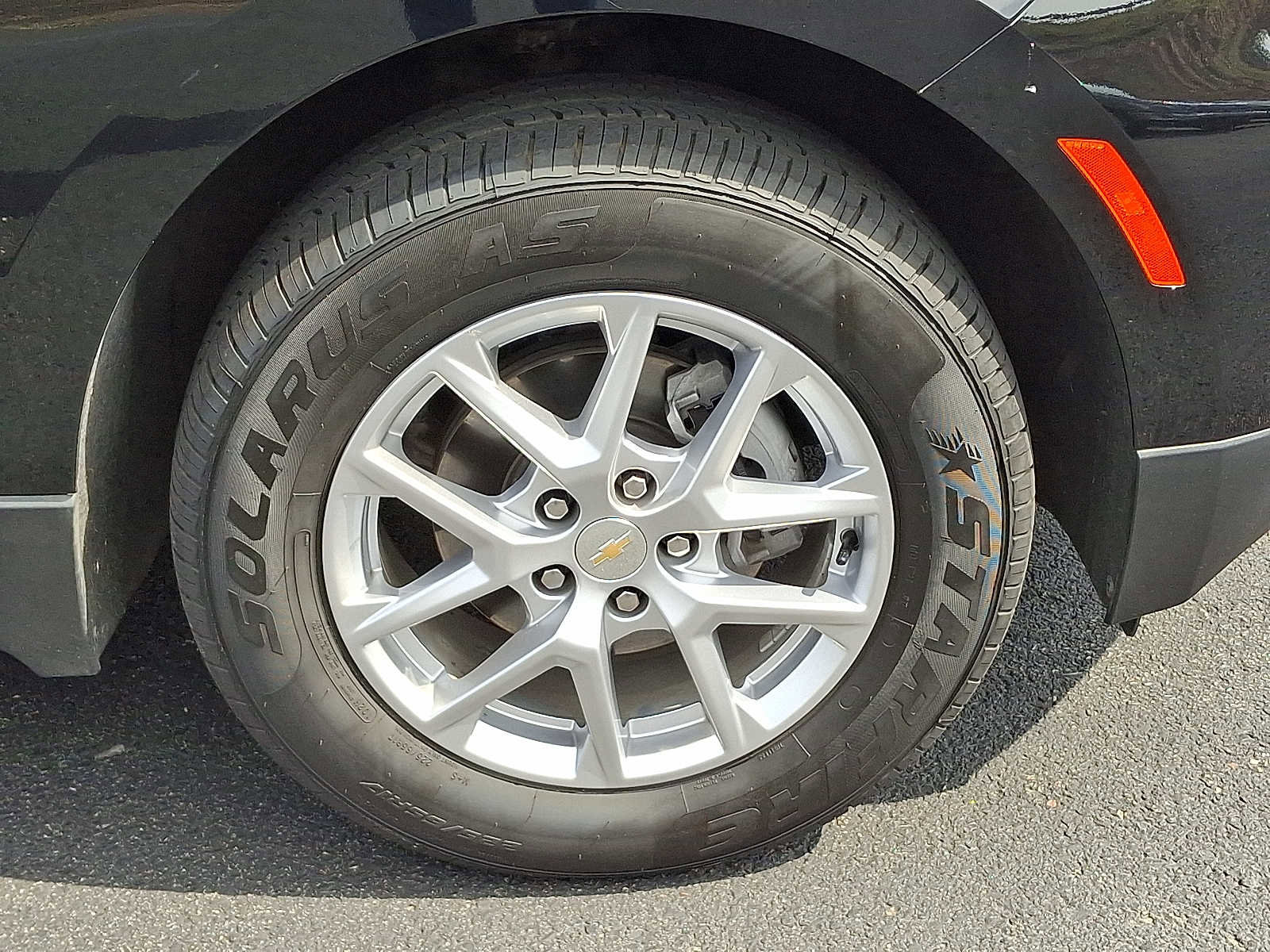 Used 2023 Chevrolet Equinox LT image 9