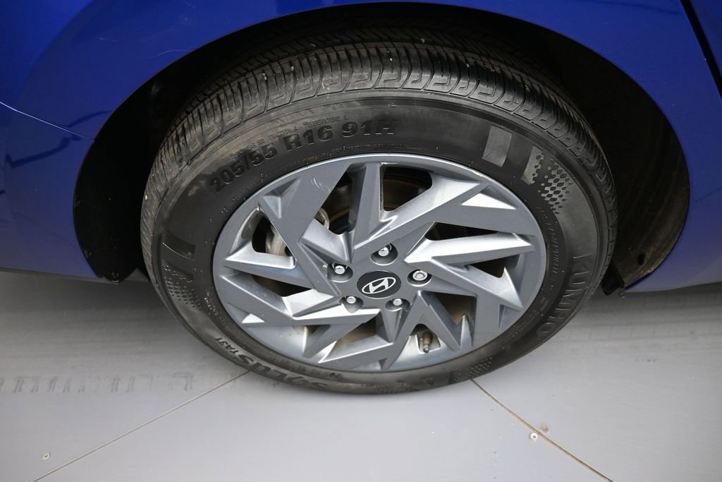 Certified 2024 Hyundai Elantra SEL FWD image 12