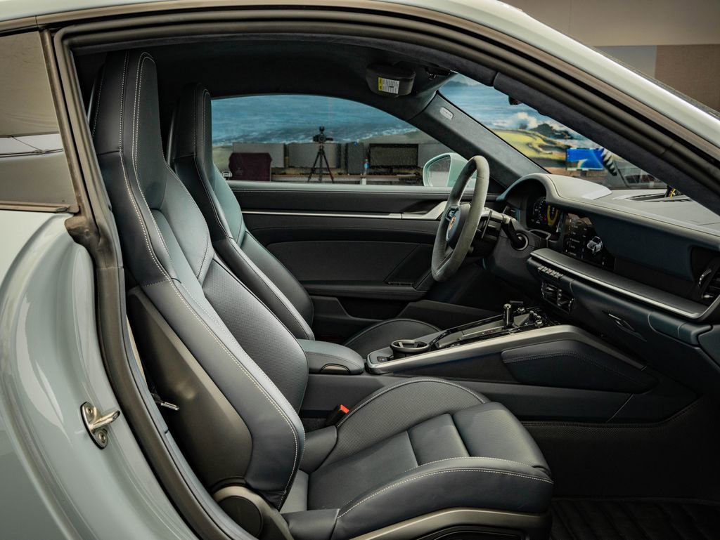 Certified 2025 Porsche 911 Carrera GTS RWD image 48