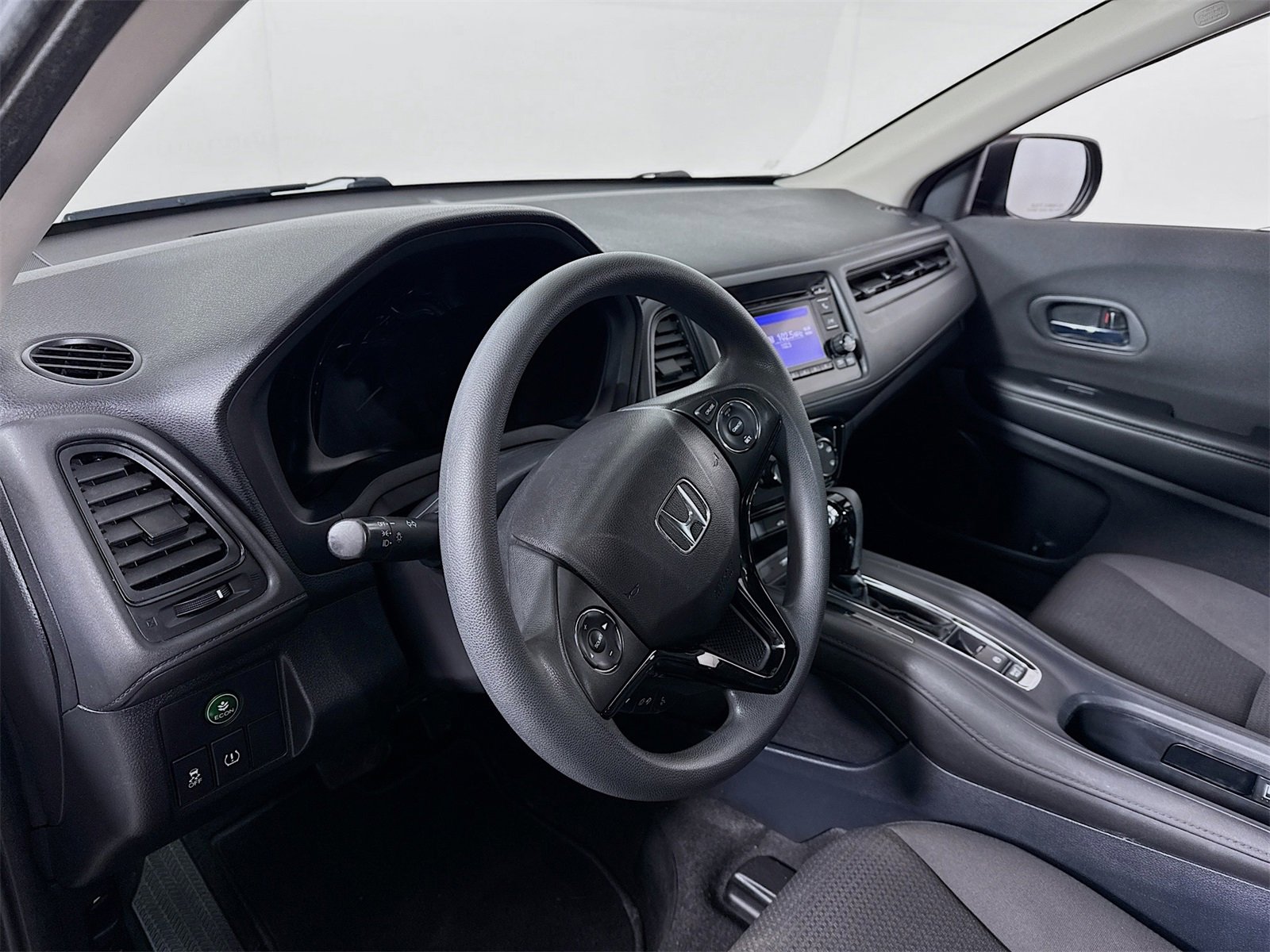 Used 2019 Honda HR-V LX image 7