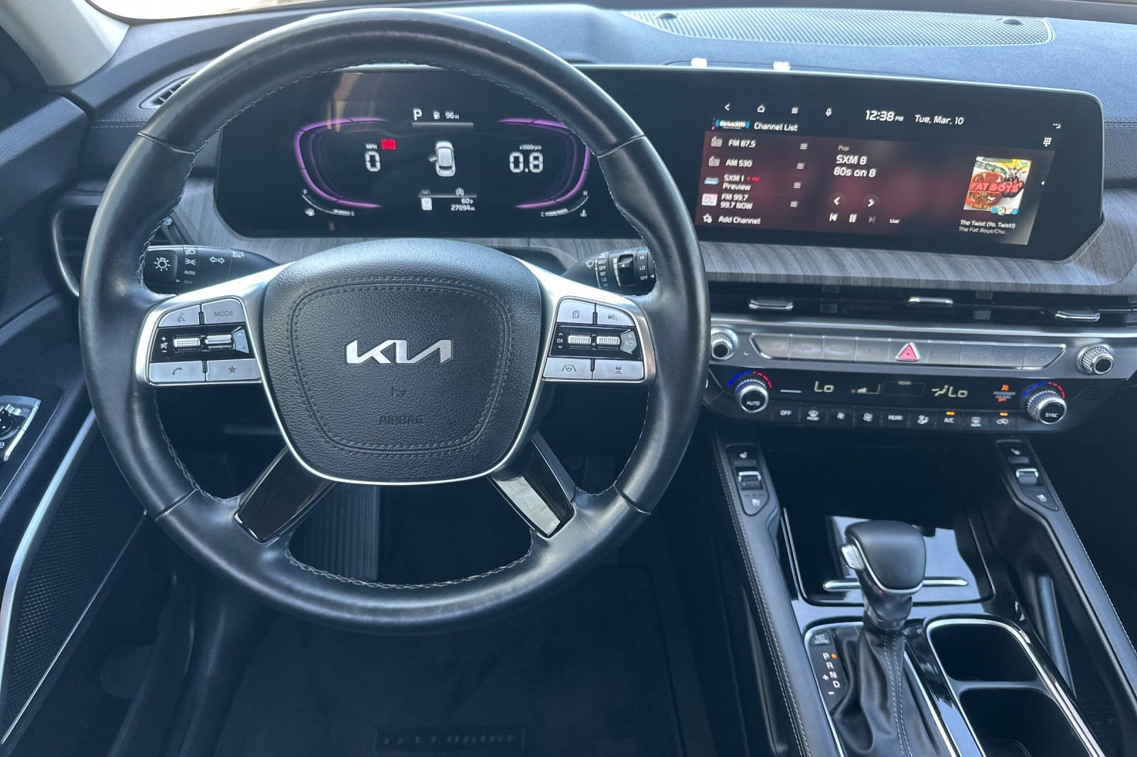 Used 2024 Kia Telluride EX image 17