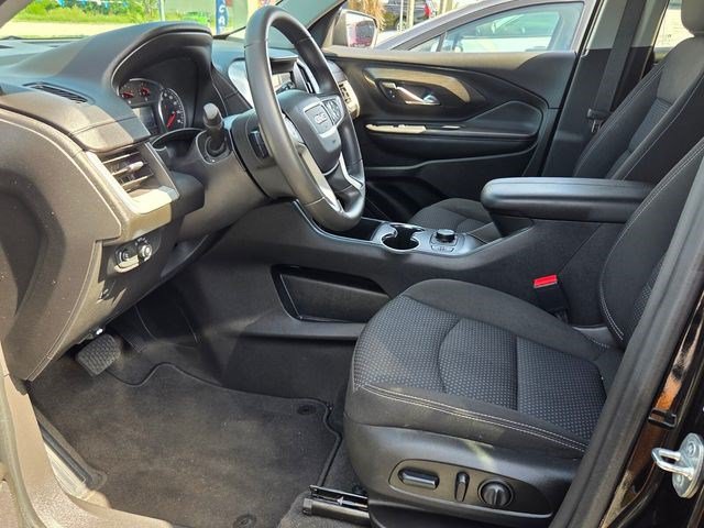 Used 2024 GMC Terrain SLE w/ Driver Convenience Package FWD image 7