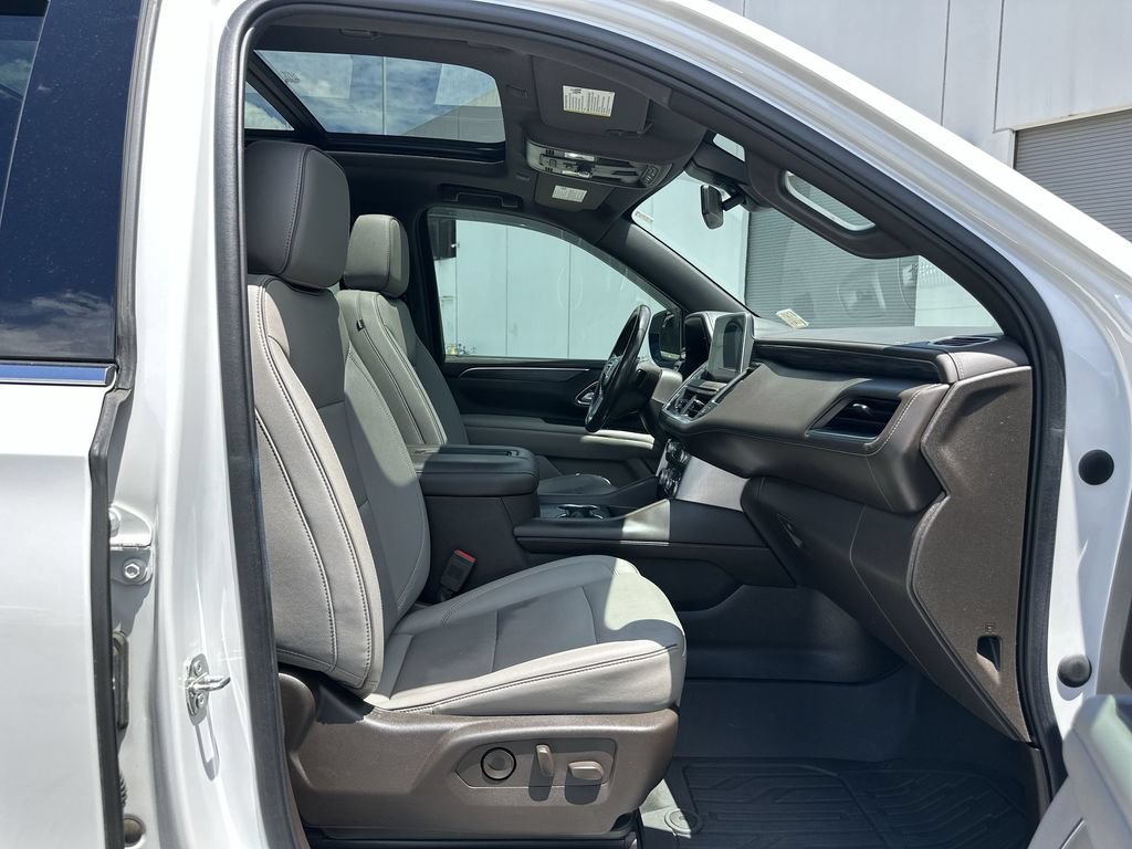 Certified 2022 GMC Yukon SLT w/ SLT Premium Package AWD/4WD image 28