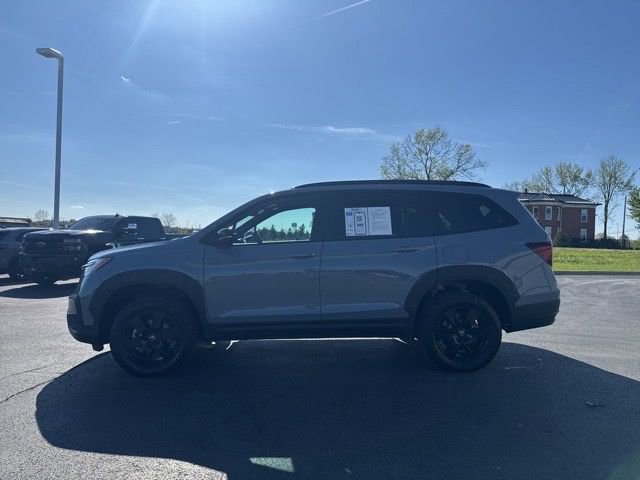 Used 2022 Honda Pilot TrailSport image 4