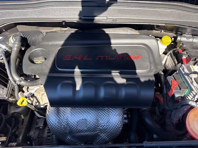 Used 2016 Jeep Renegade Limited FWD image 28