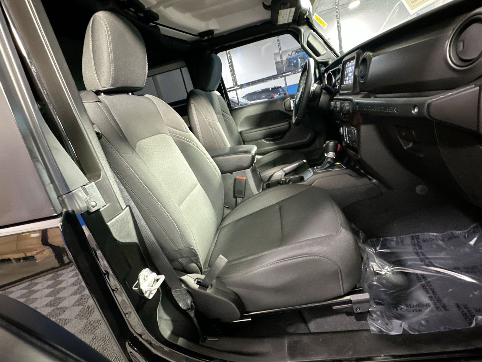 Used 2022 Jeep Wrangler Sport S image 35