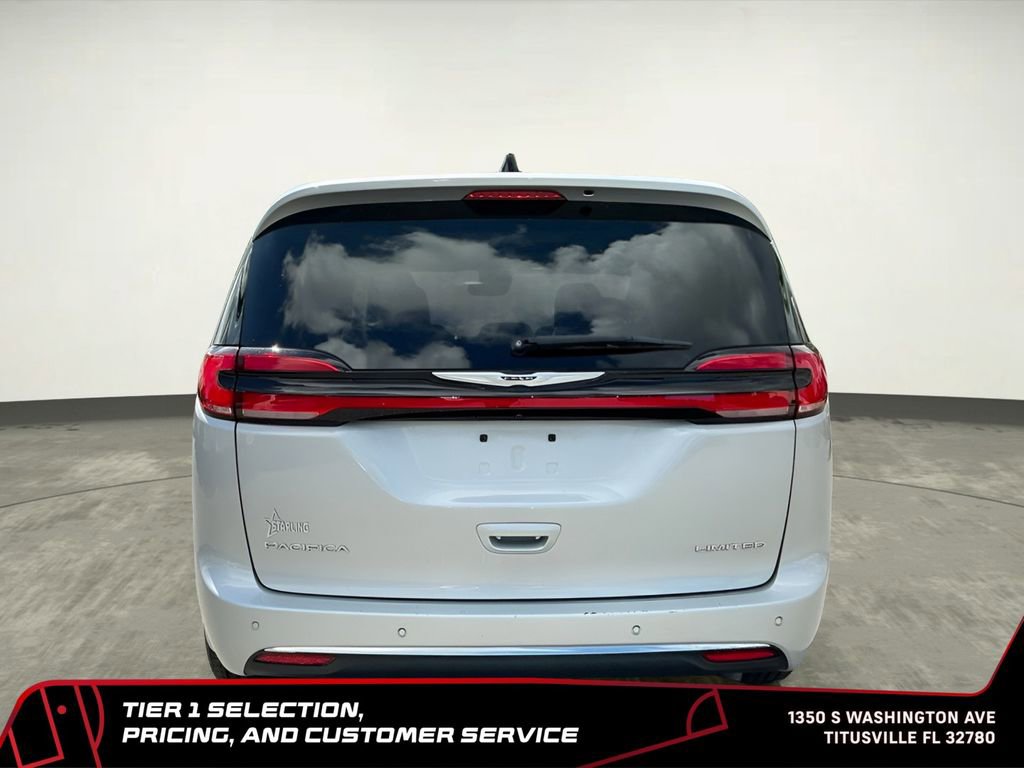 Used 2024 Chrysler Pacifica Limited FWD image 5