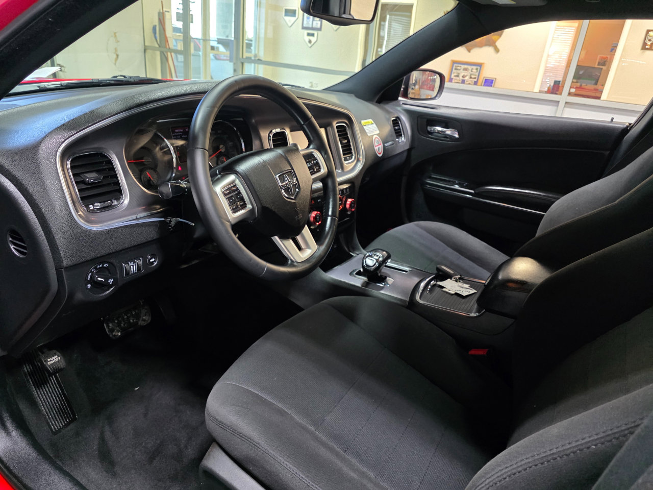 Used 2014 Dodge Charger SXT image 16