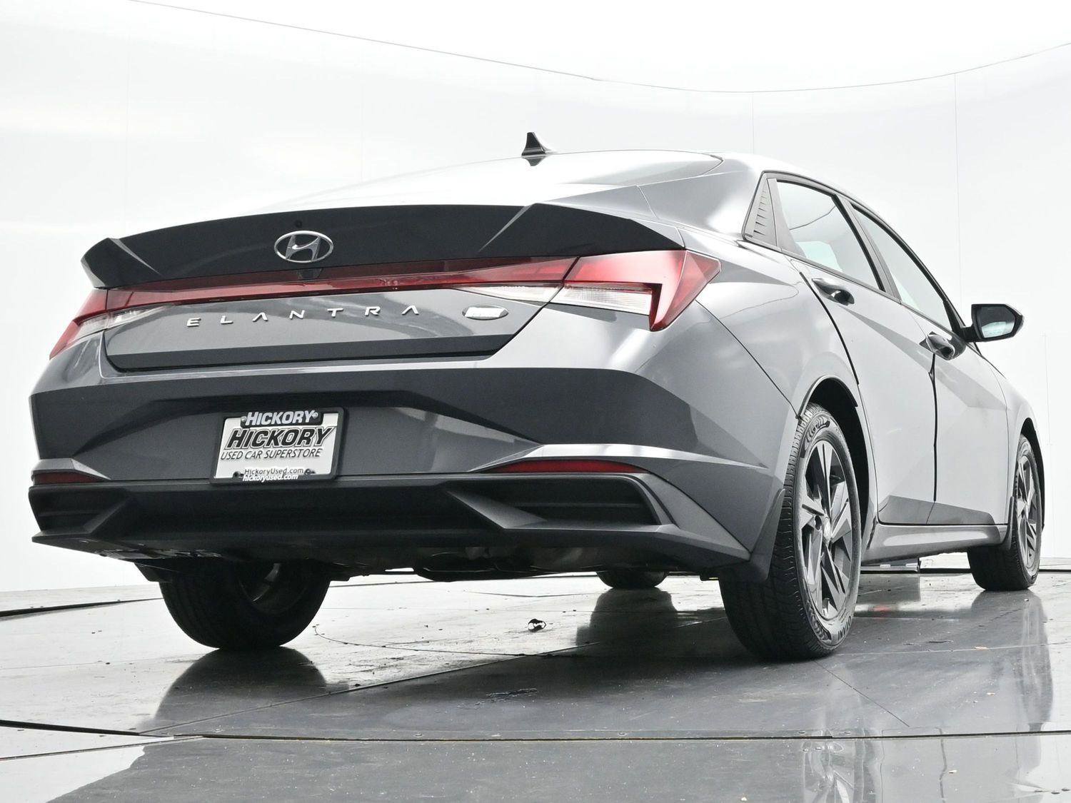 Used 2023 Hyundai Elantra SEL image 45