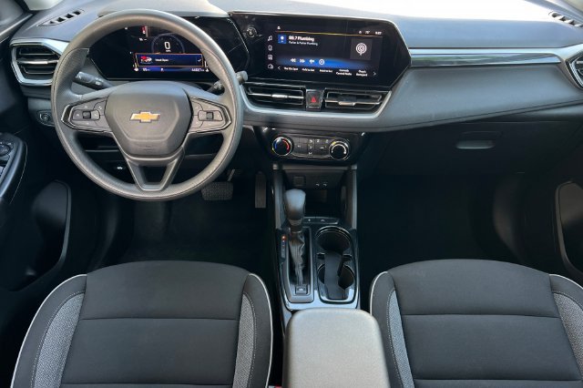 Used 2025 Chevrolet TrailBlazer LT FWD image 15