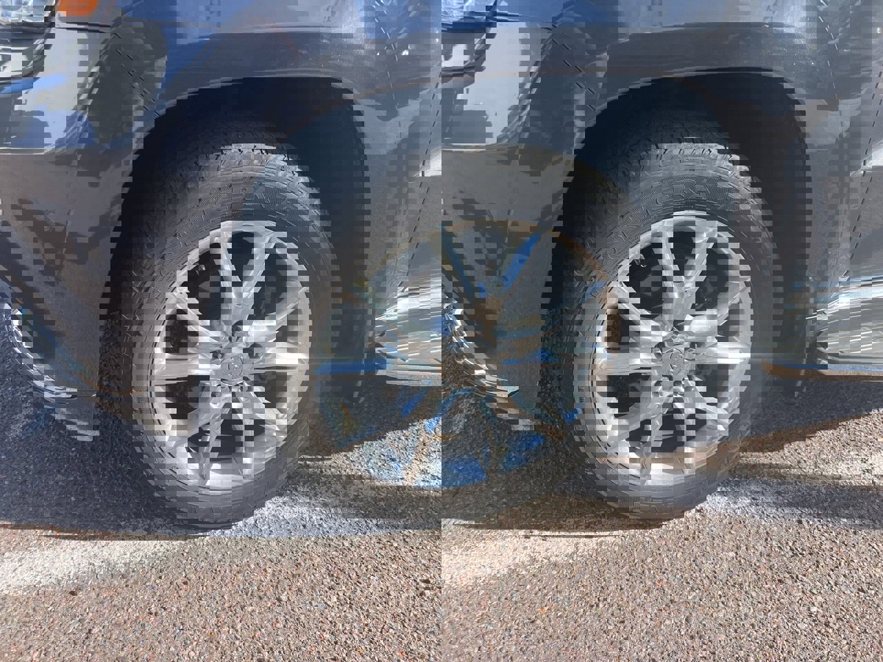 Used 2015 Jeep Grand Cherokee Summit image 18