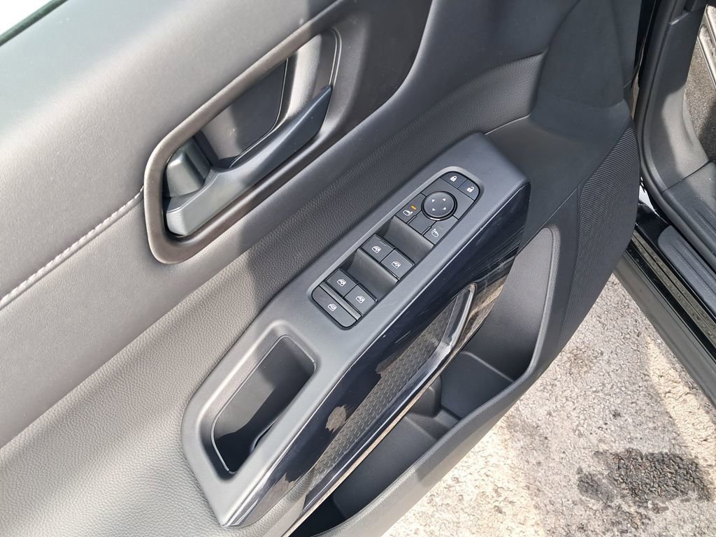 New 2026 Nissan Pathfinder S image 12