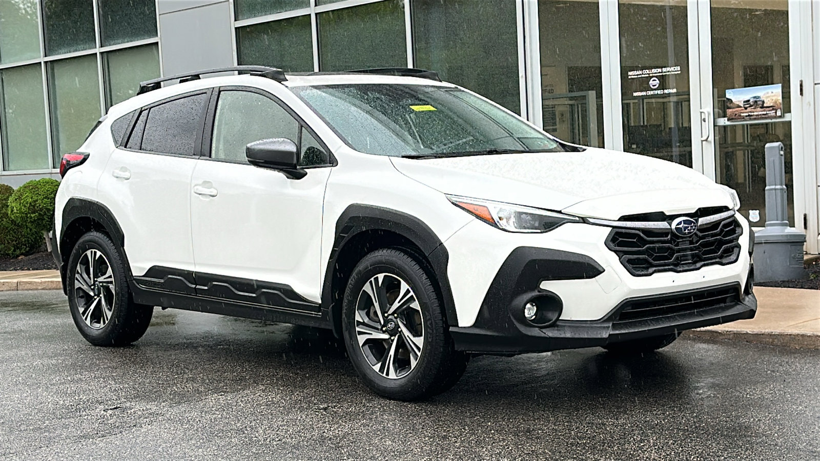Used 2024 Subaru Crosstrek 2.0i Premium AWD/4WD image 2