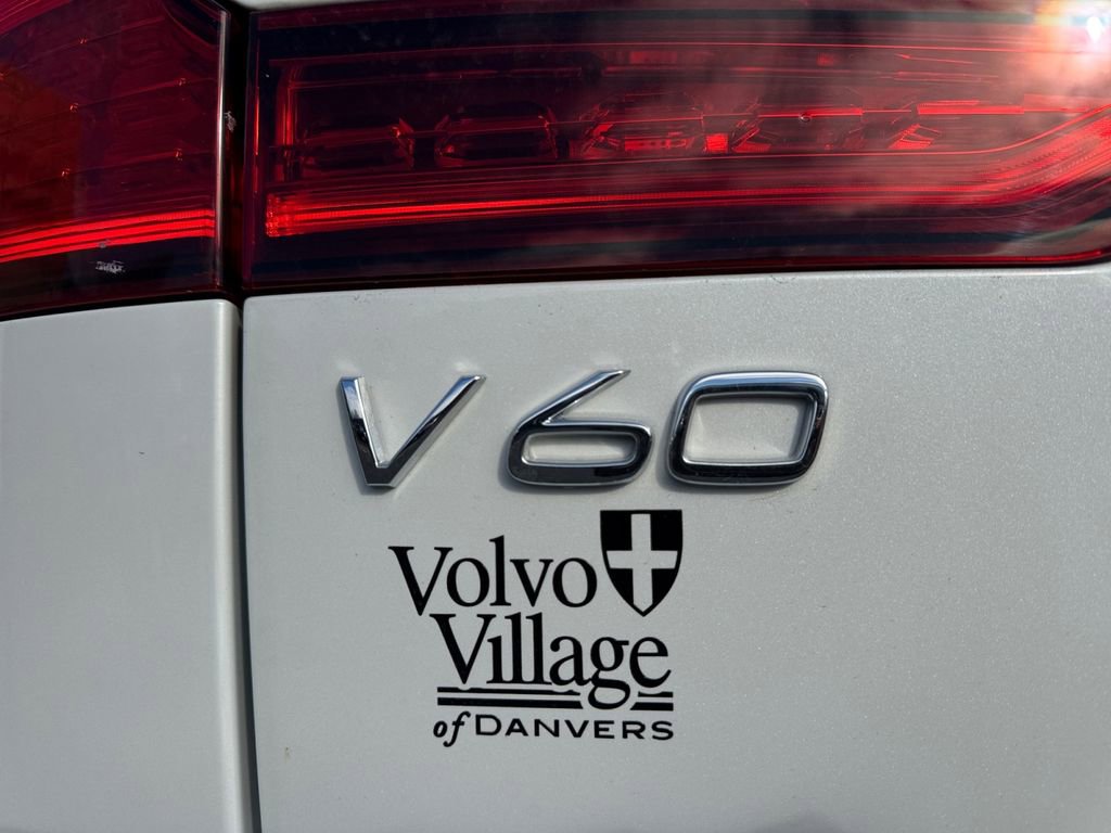 Certified 2025 Volvo V60 B5 Cross Country Plus image 8