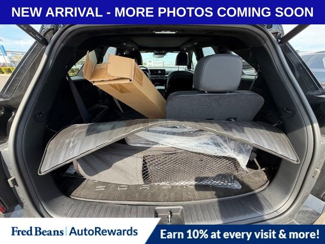 Used 2025 Kia Sorento SX Prestige AWD/4WD image 12
