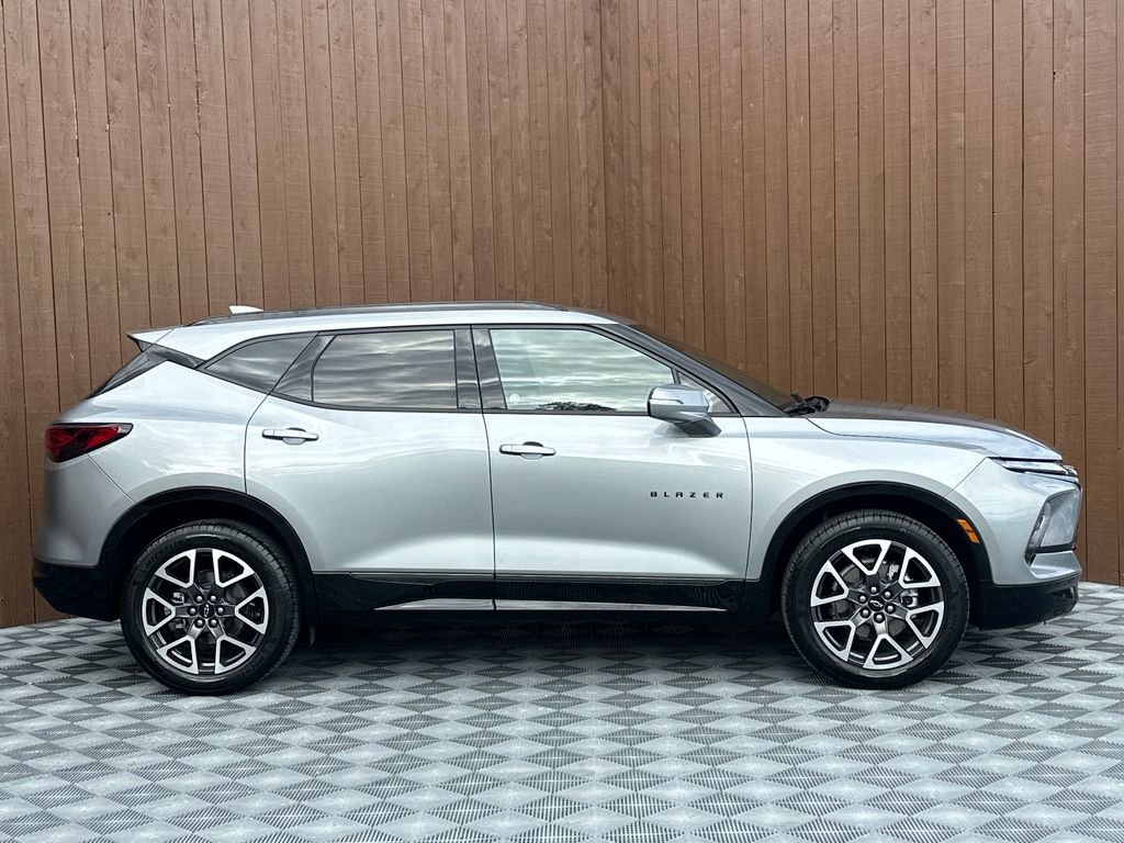 Used 2025 Chevrolet Blazer RS image 15