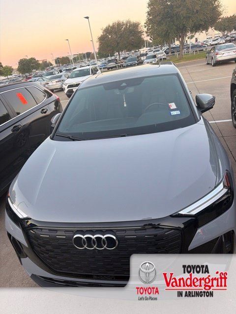 Used 2025 Audi Q4 e-tron Premium w/ Convenience Package