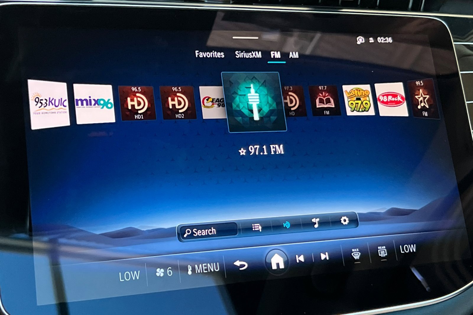 New 2025 Mercedes-Benz E 350 4MATIC Sedan image 21