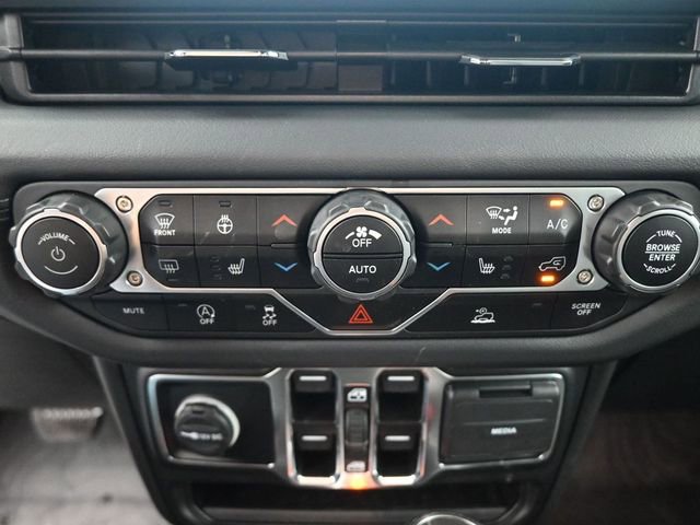 Used 2024 Jeep Wrangler Unlimited Sahara w/ Technology Group AWD/4WD image 7