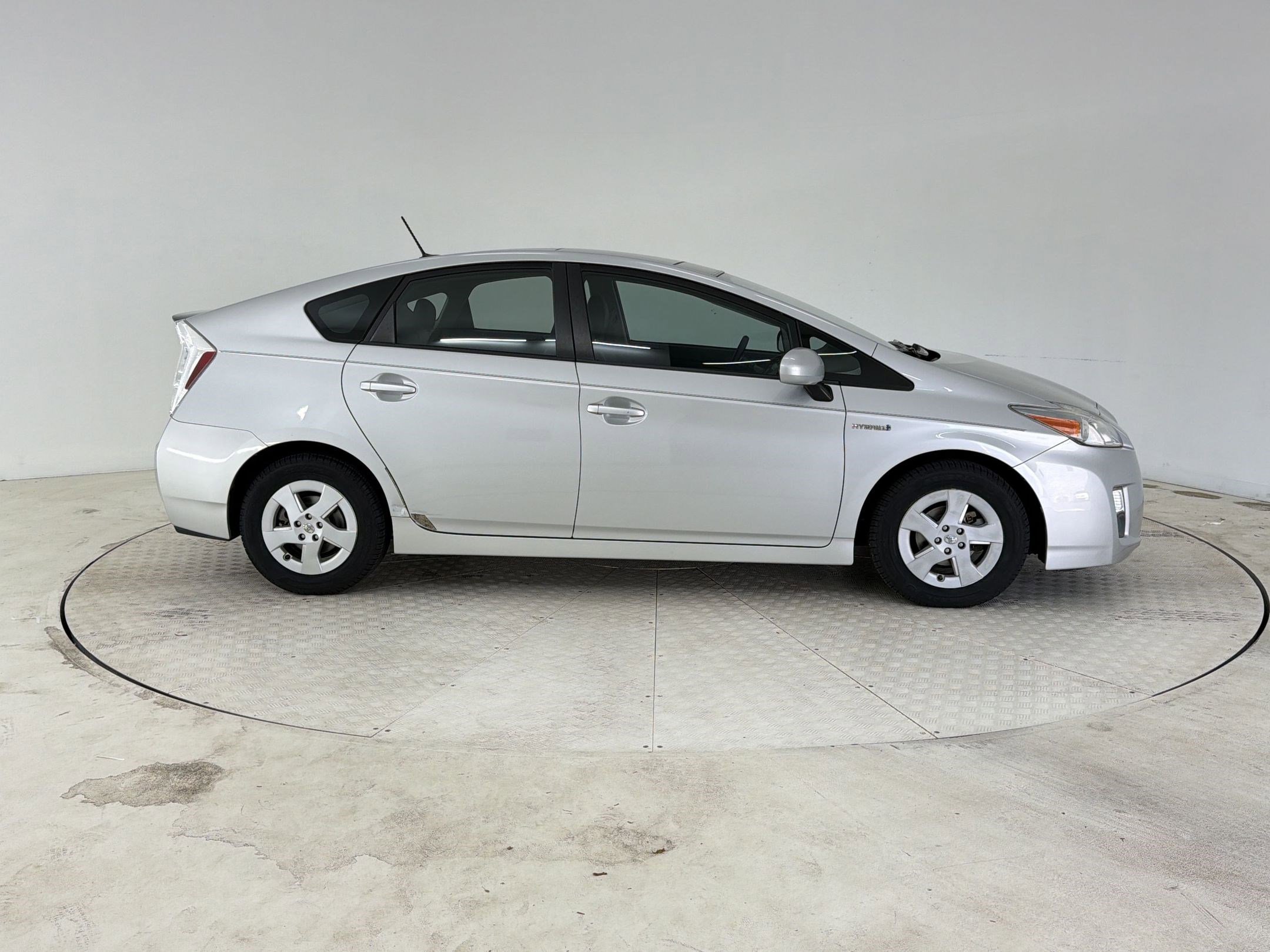 Used 2011 Toyota Prius Four w/ Solar Roof Pkg image 8