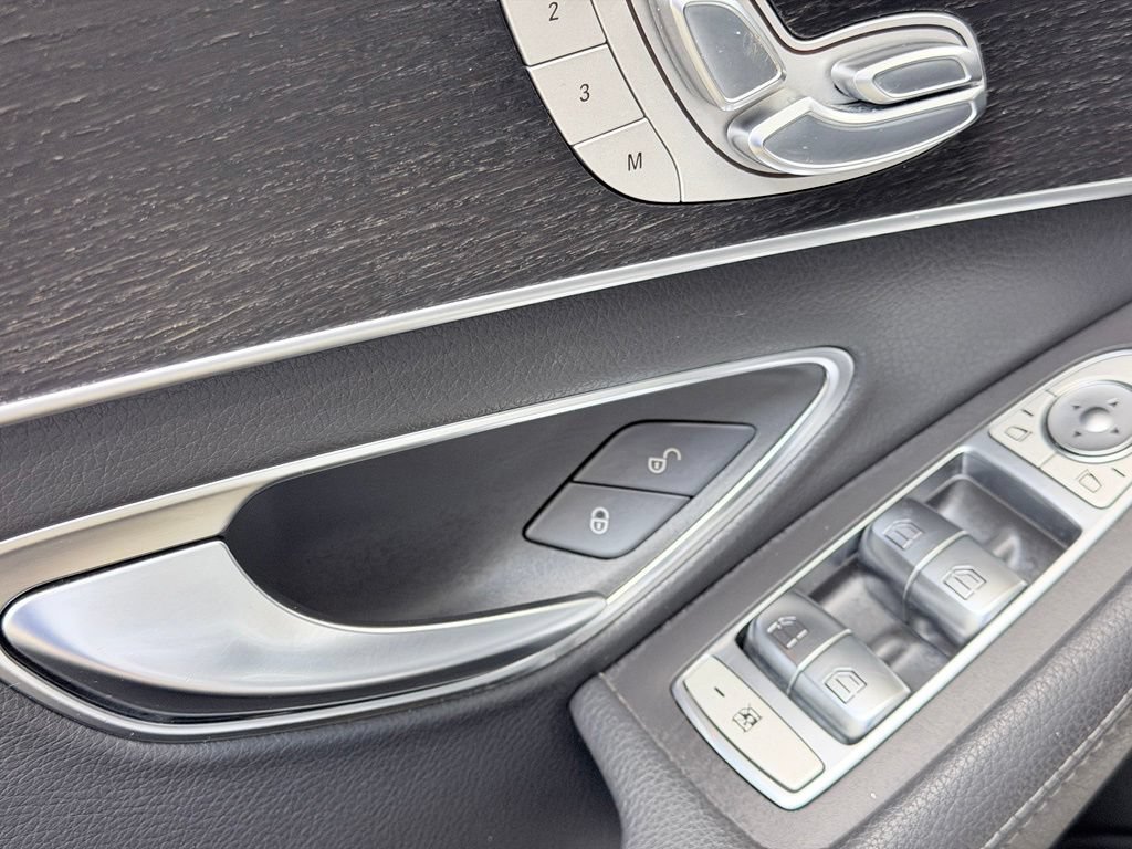 Used 2020 Mercedes-Benz C 300 Sedan image 10