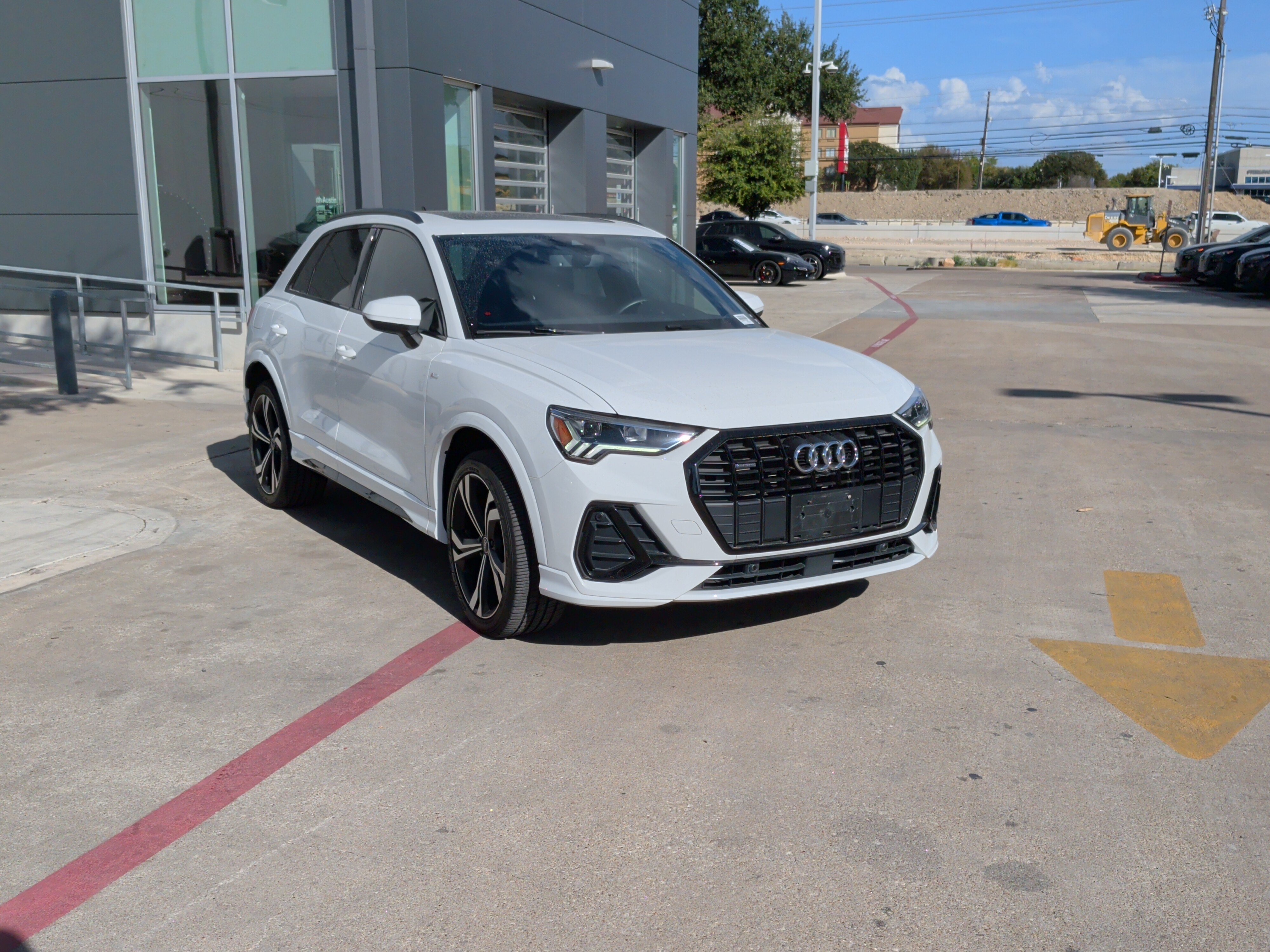 Certified 2024 Audi Q3 2.0T Premium Plus AWD/4WD image 2