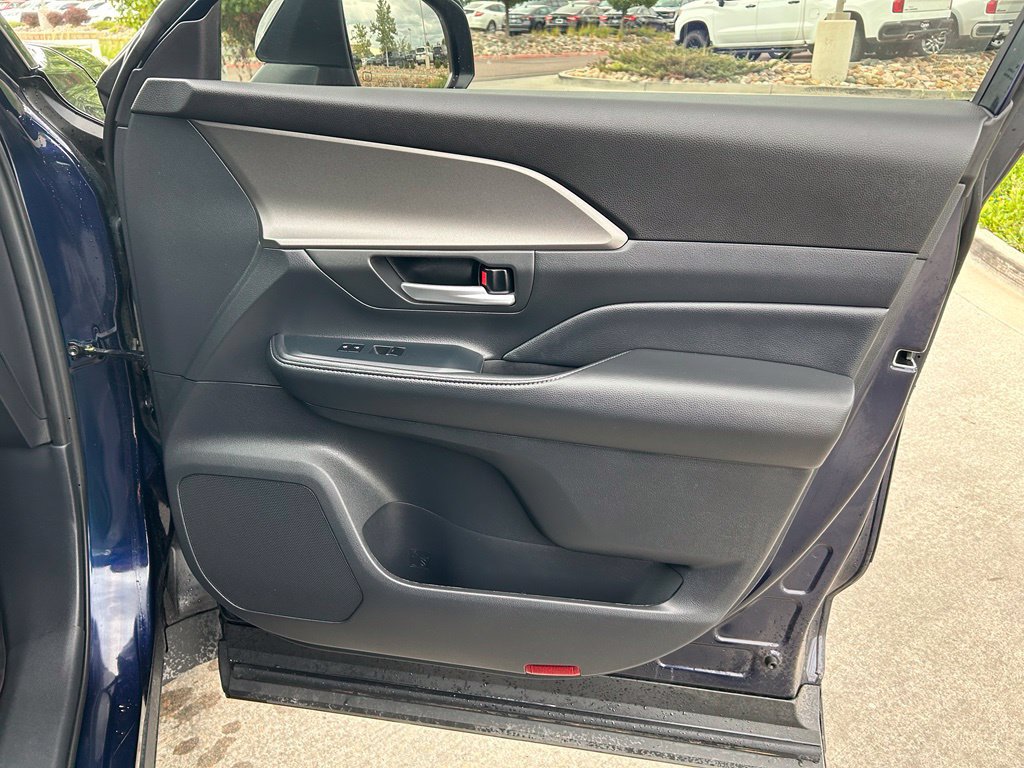 Used 2025 Toyota Grand Highlander AWD image 30