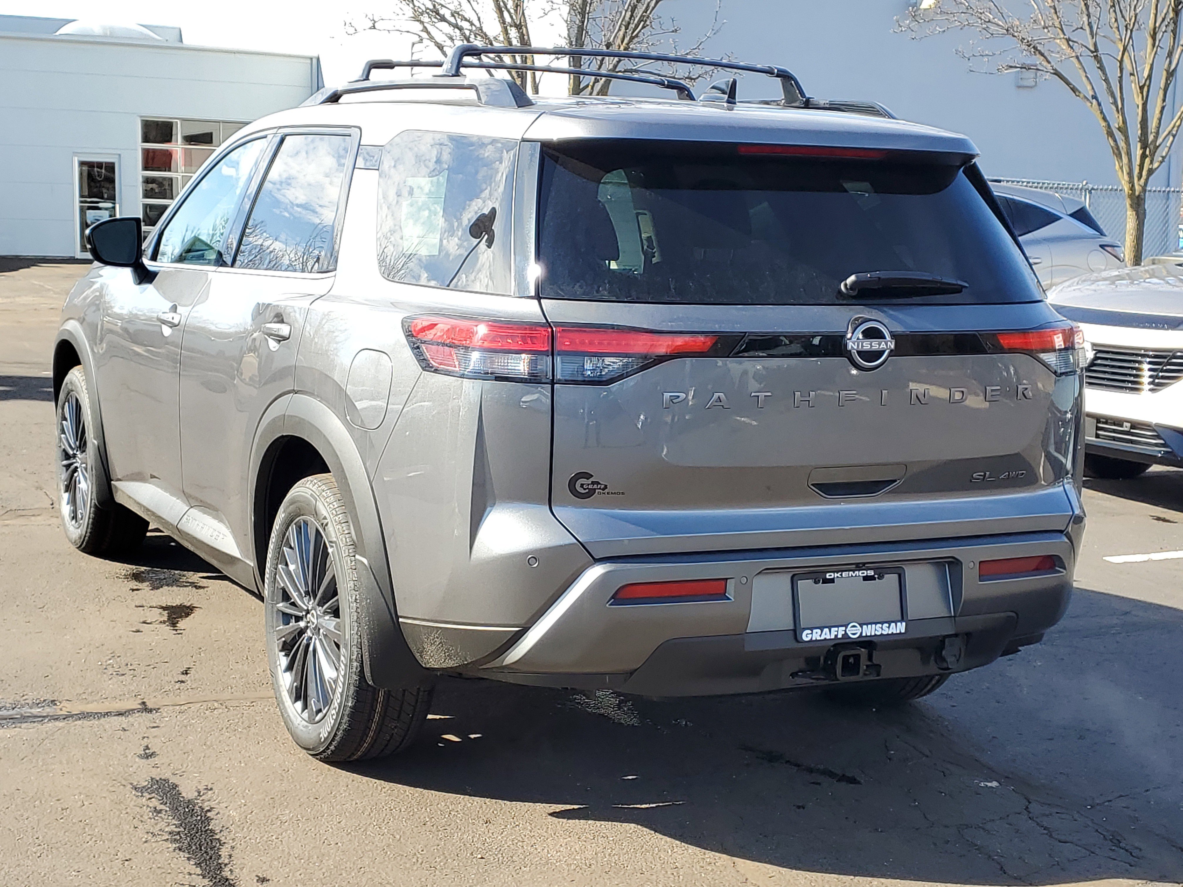 New 2026 Nissan Pathfinder SL w/ SL Premium Package image 4