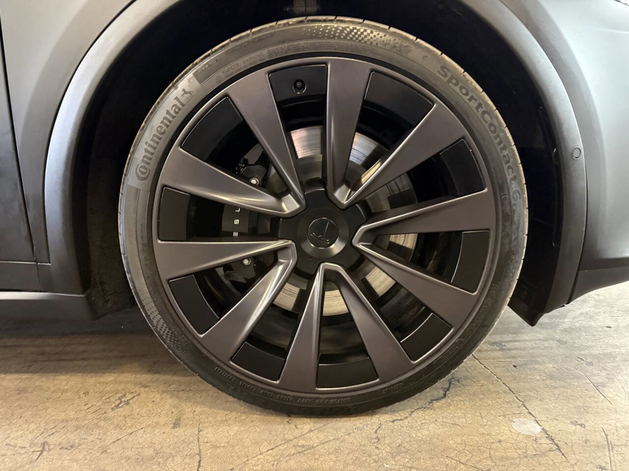 Used 2022 Tesla Model X Plaid image 34