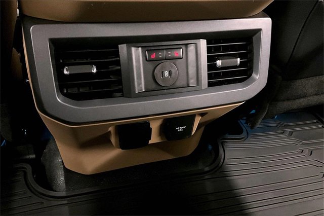 Used 2024 Ford F250 Lariat w/ Black Appearance Package image 29