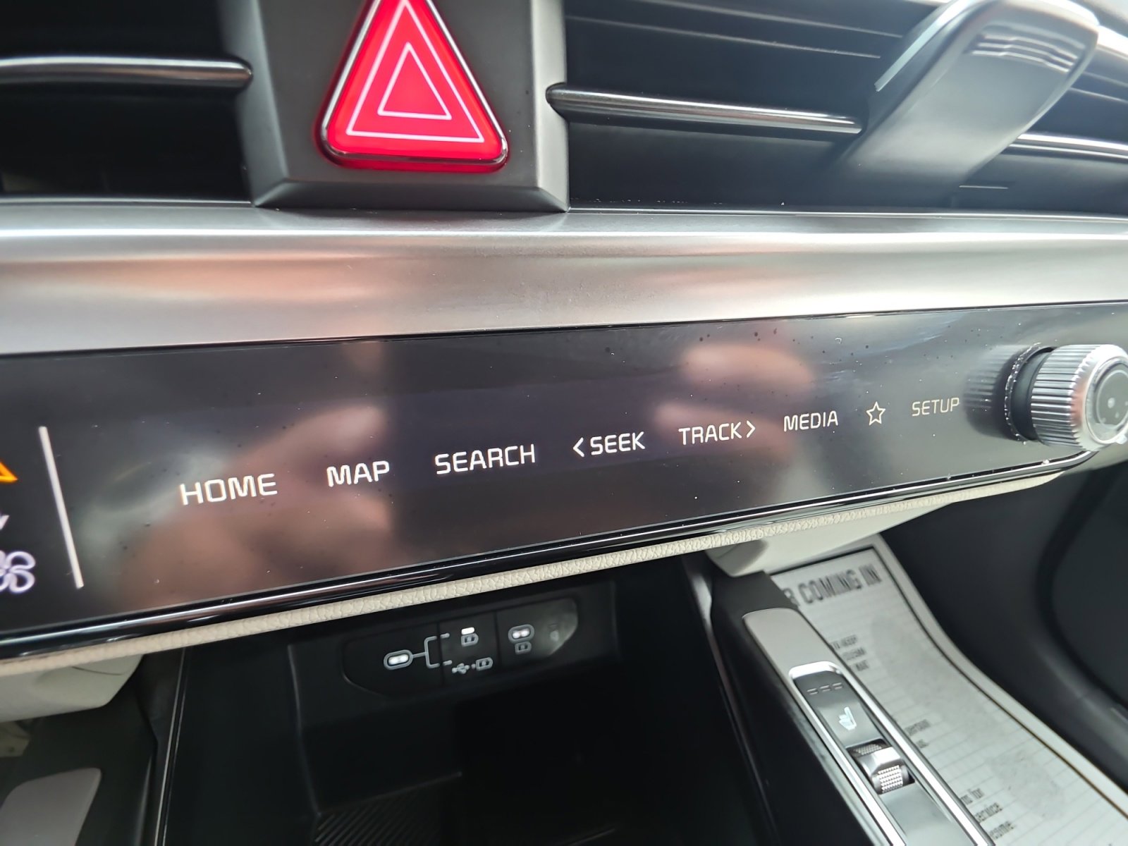 Certified 2025 Kia Sorento S w/ Panoramic Sunroof Package image 15