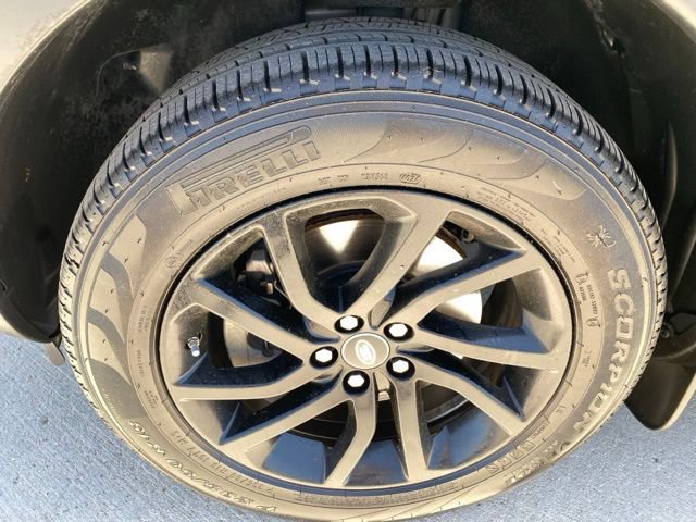 Used 2019 Land Rover Discovery Sport SE AWD/4WD image 23